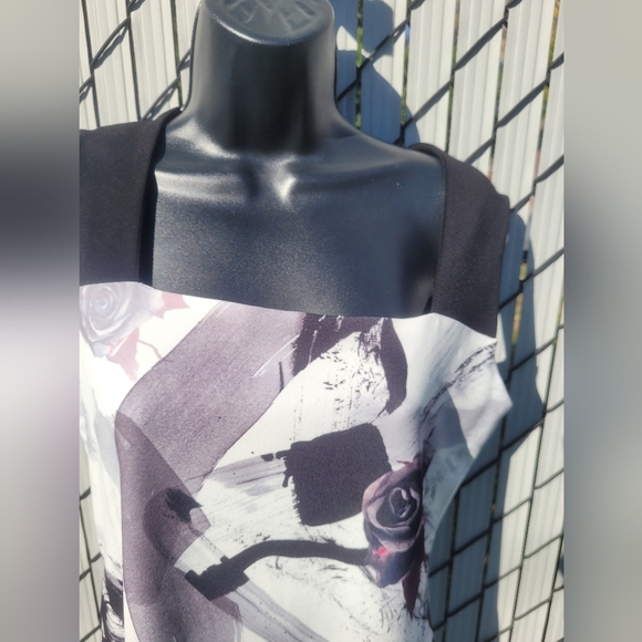 Beautiful dress - Picture 3 of 9